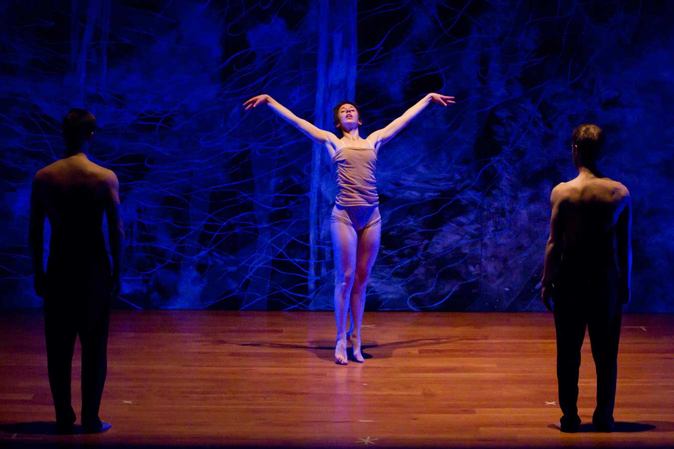 cristina-cocco-spettacolo-multimediale-2012-levitazioni-conservatorio-cesare-pollini-performer-monica-polonio