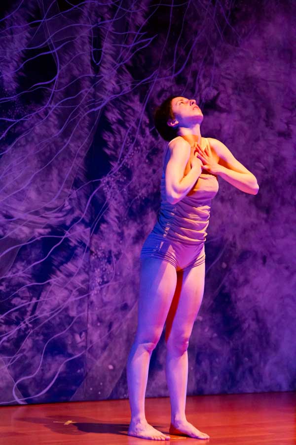 cristina-cocco-spettacolo-multimediale-2012-levitazioni-performer-monica-polonio-conservatorio-pollini-padova