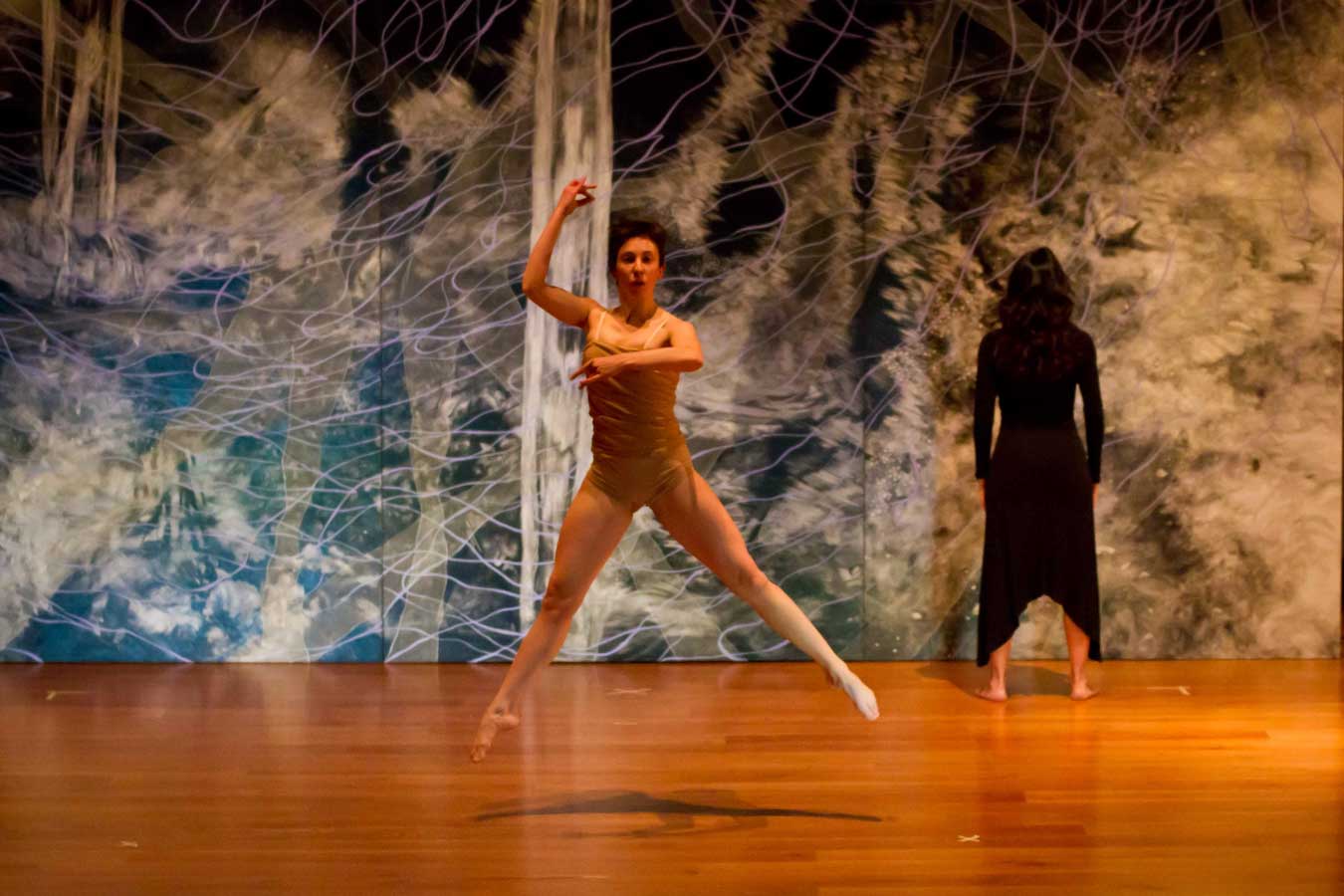 cristina-cocco-spettacolo-multimediale-levitazioni-2012-conservatorio-cesare-pollini-performer-monica-polonio