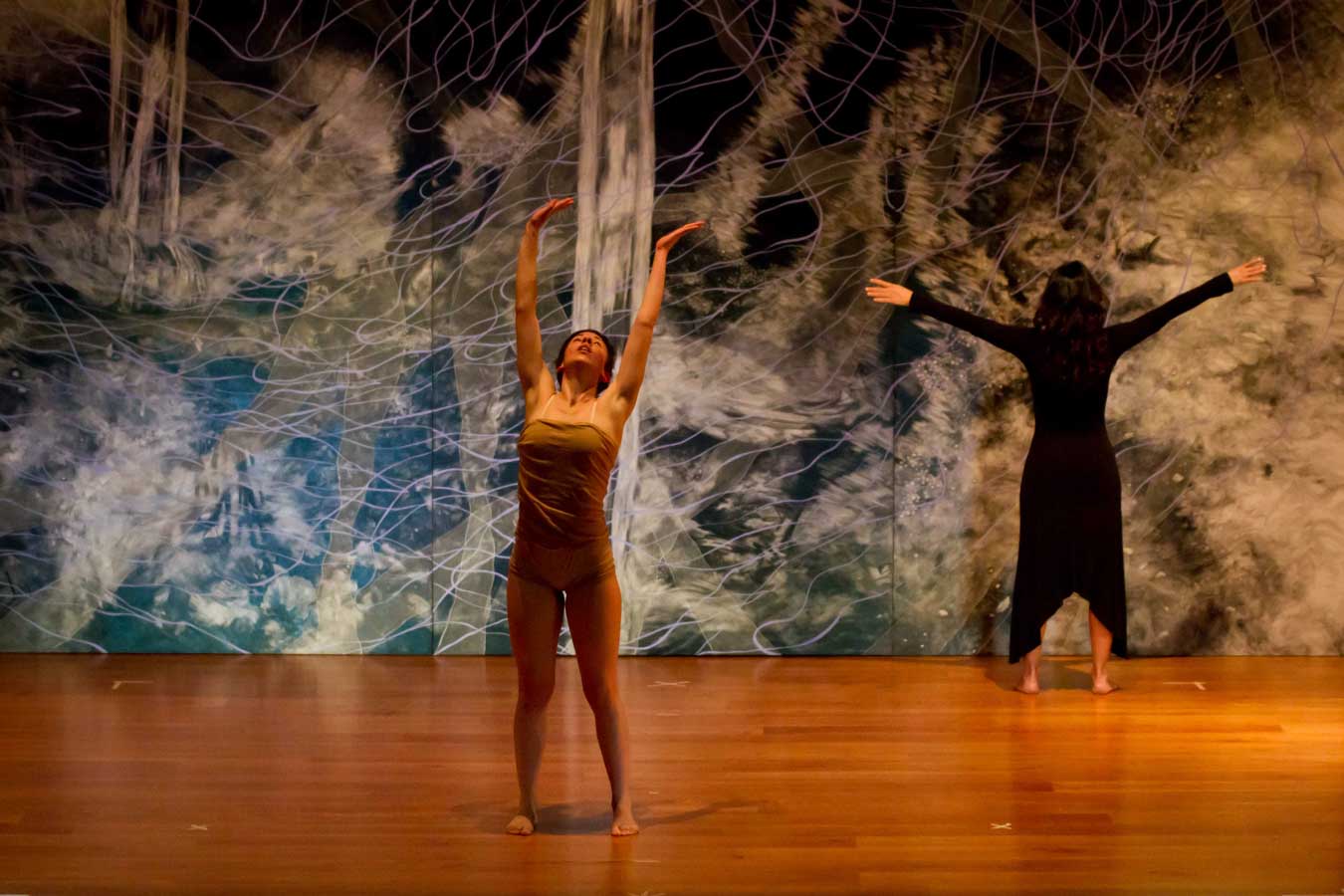 cristina-cocco-spettacolo-multimediale-levitazioni-2012-performer-monica-polonio