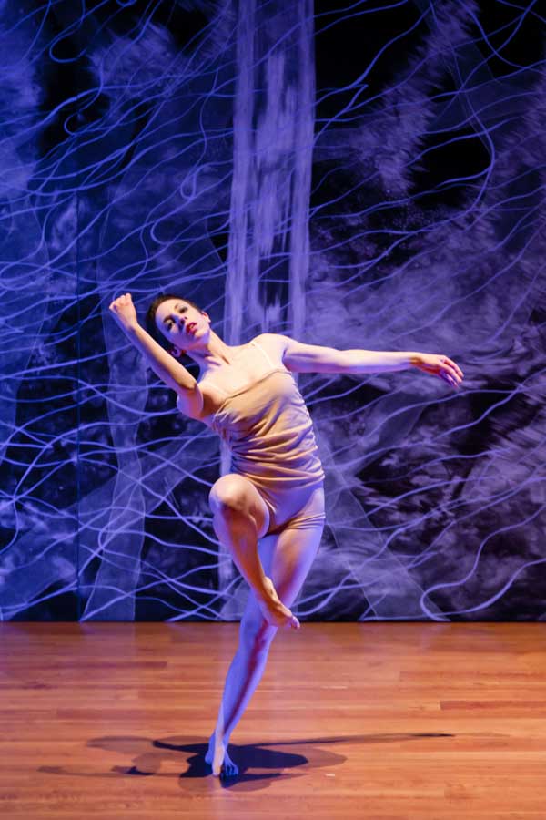 spettacolo-multimediale-levitazioni-centro-conservatorio-cesare-pollini-2012-performer-monica-polonio